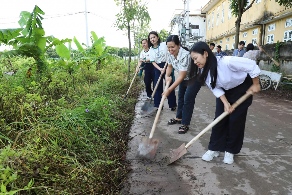 Những ngày cuối tuần xanh tại xã Hồng Vân