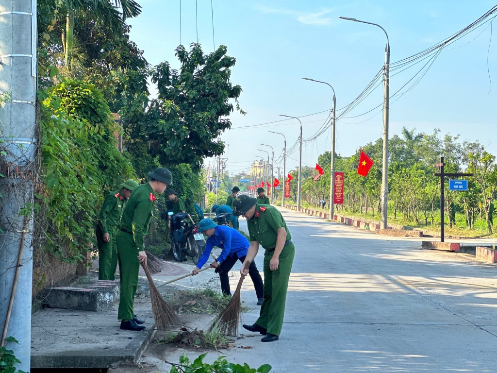 Những ngày cuối tuần xanh tại xã Hồng Vân