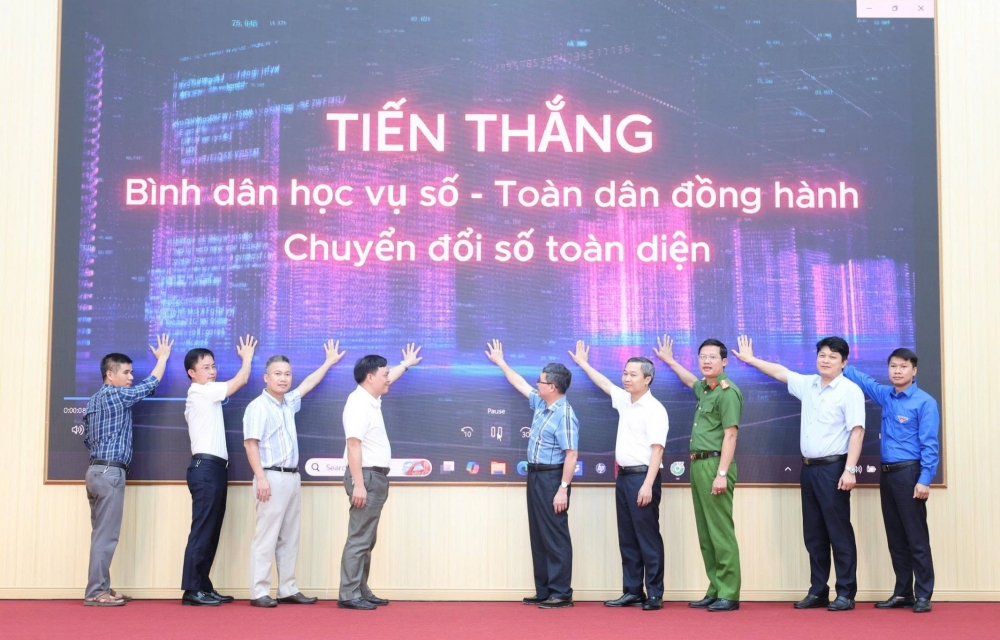Xã Tiến Thắng phát động phong trào “Bình dân học vụ số”