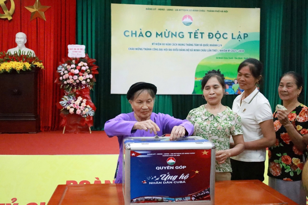 Ấm lòng “Bữa cơm đoàn kết – mừng Tết Độc lập” tại xã đảo Minh Châu