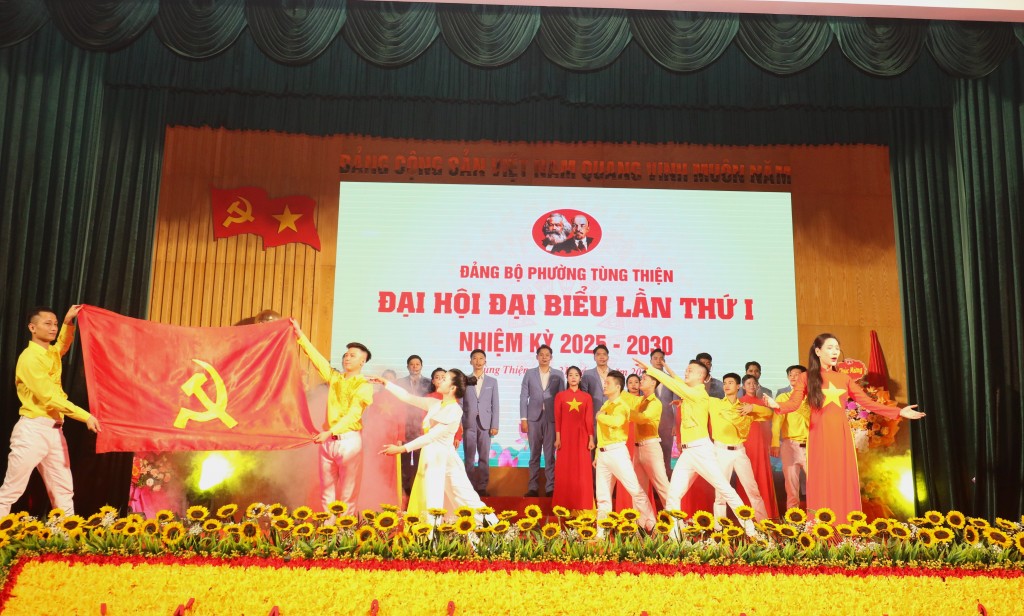 Bầu không khí sục sôi của A80 lan tỏa tại Đại hội đại biểu Đảng bộ phường Tùng Thiện