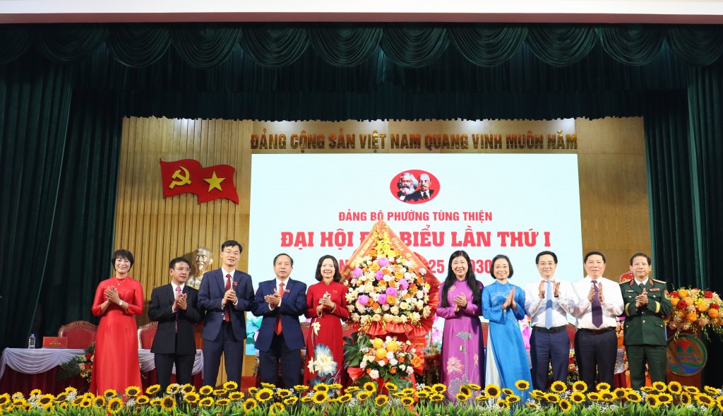 Phường Tùng Thiện mang không khí A80 vào Đại hội Đảng