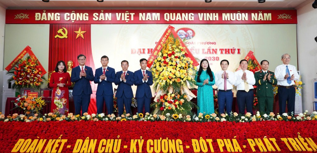 Xã Đoài Phương xác định chuyển đổi số là nhiệm vụ trọng tâm Xã Đoài Phương xác định chuyển đổi số là nhiệm vụ trọng tâm