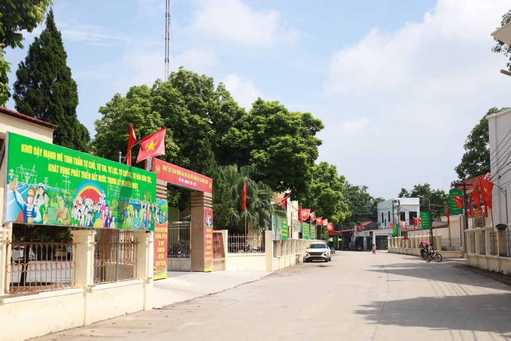 Xã Minh Châu rạng rỡ cờ hoa đón Quốc khánh