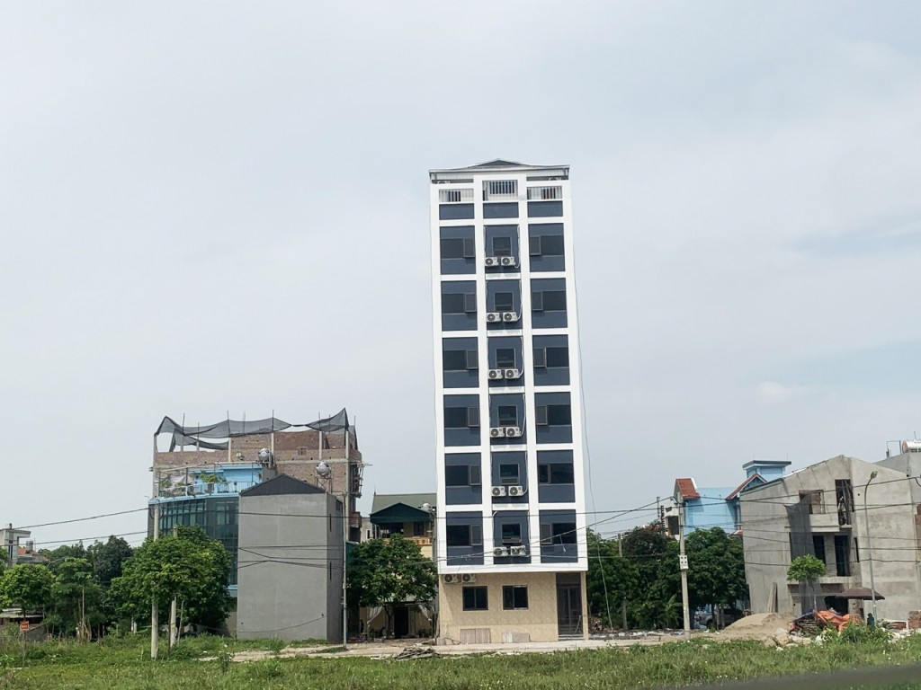 Hàng loạt chung cư mini “khác thường” đua nhau “mọc lên” ở khu vực Hòa Lạc