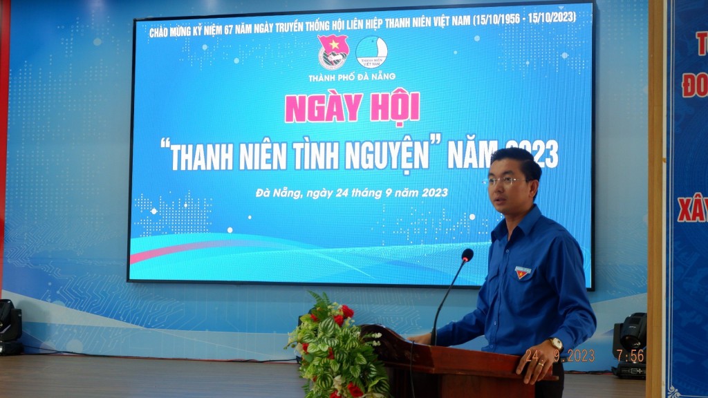 Đồng chí Nguyễn Bá Duân, Phó Bí thư Thành đoàn Đà Nẵng phát biểu tại ngày hội  (ảnh Đ.Minh)