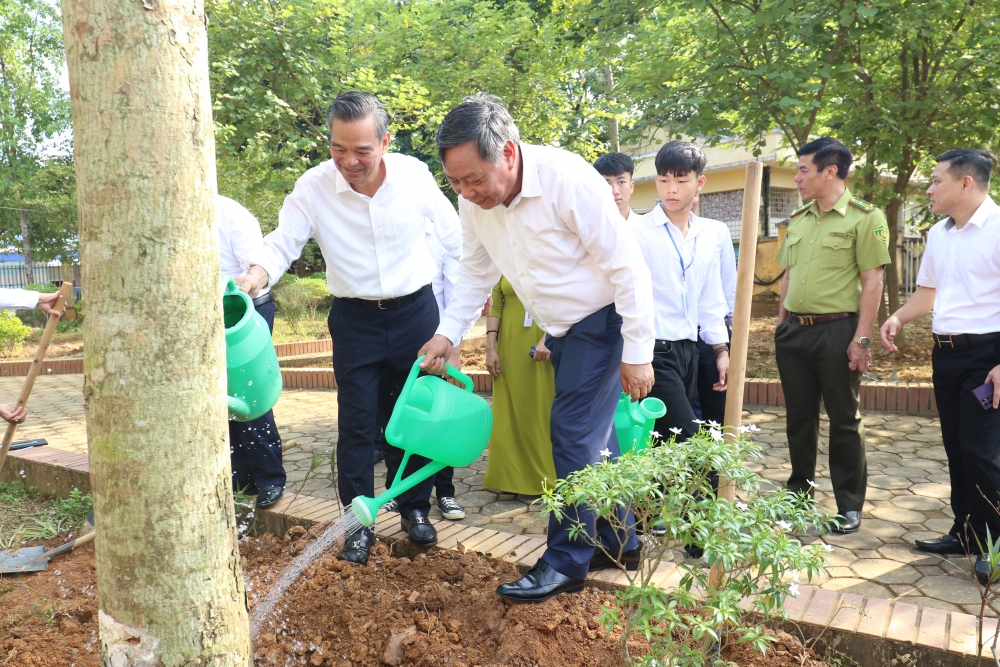 Học sinh huyện Ba Vì xa về địa lý, nhưng không cách biệt về trình độ