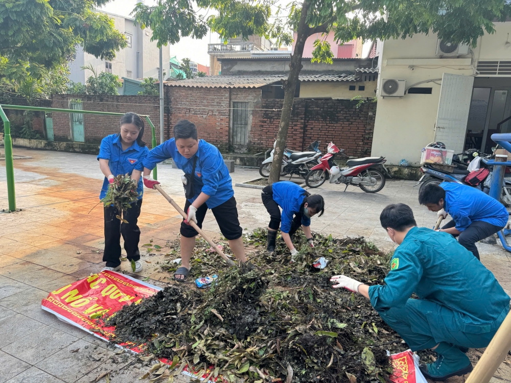 Sơn Tây tổng vệ sinh môi trường, khắc phục hậu quả bão số 3