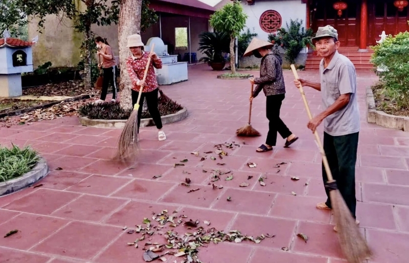 Thạch Thất: Nước sông Tích rút nhanh, người dân quay trở về nhà