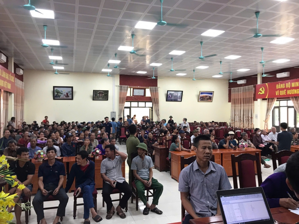 Người dân xã đảo Minh Châu vui mừng đón quà Quốc khánh