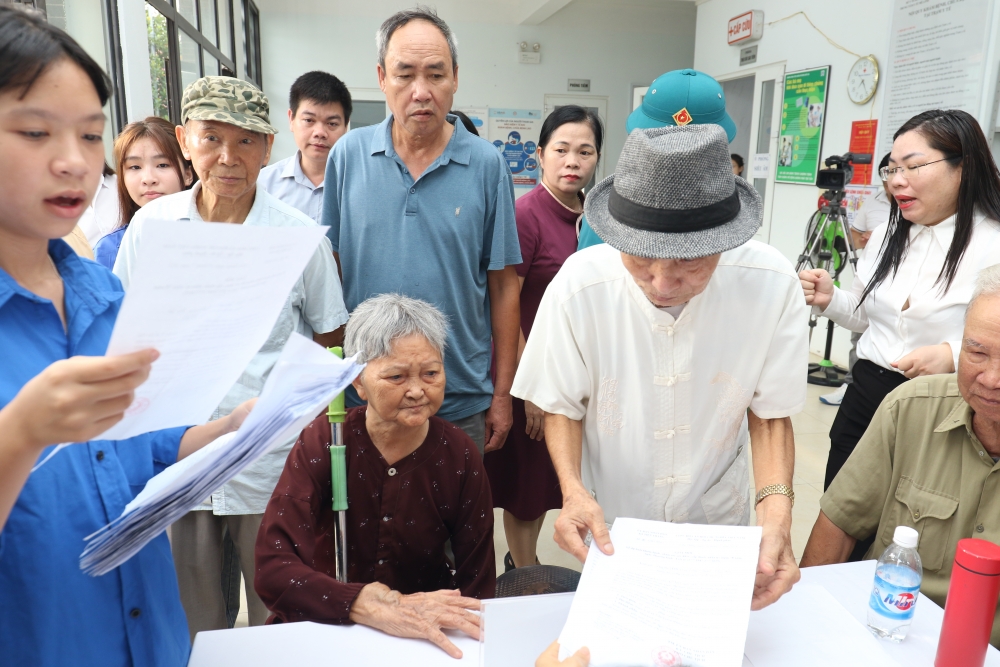 Hơn 6 vạn dân xã Tiến Thắng được khám bệnh miễn phí Hơn 6 vạn dân xã Tiến Thắng được khám bệnh miễn phí