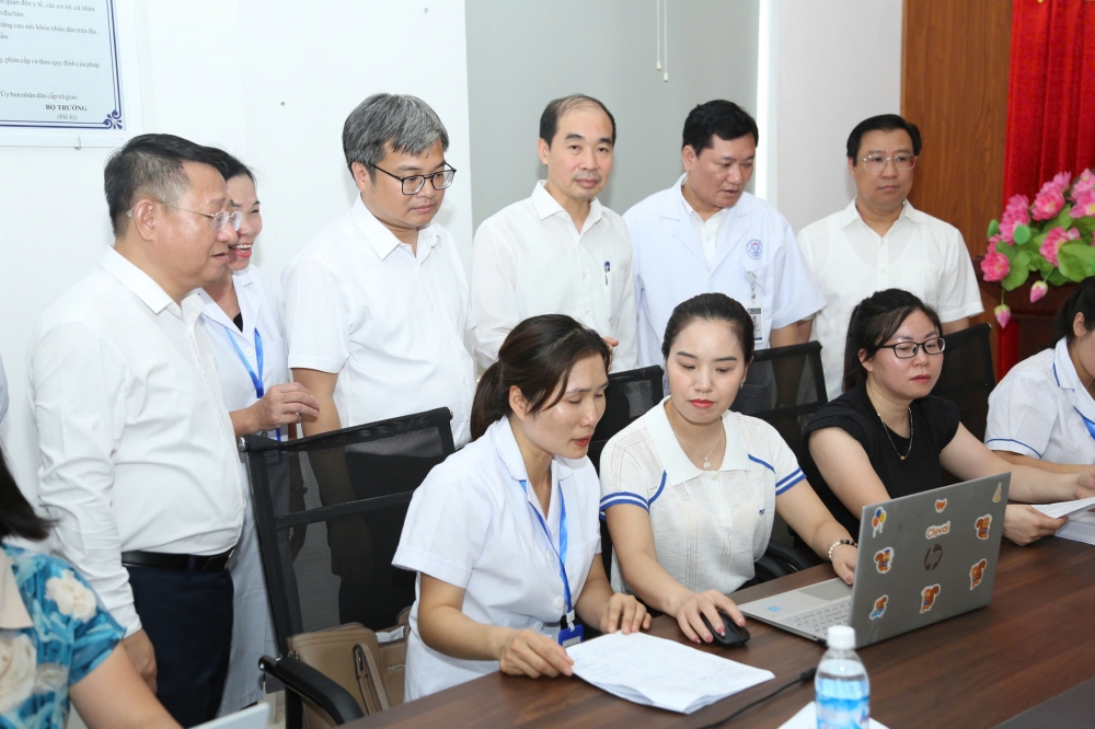 Hàng chục nghìn người dân xã Tiến Thắng được khám sức khỏe miễn phí