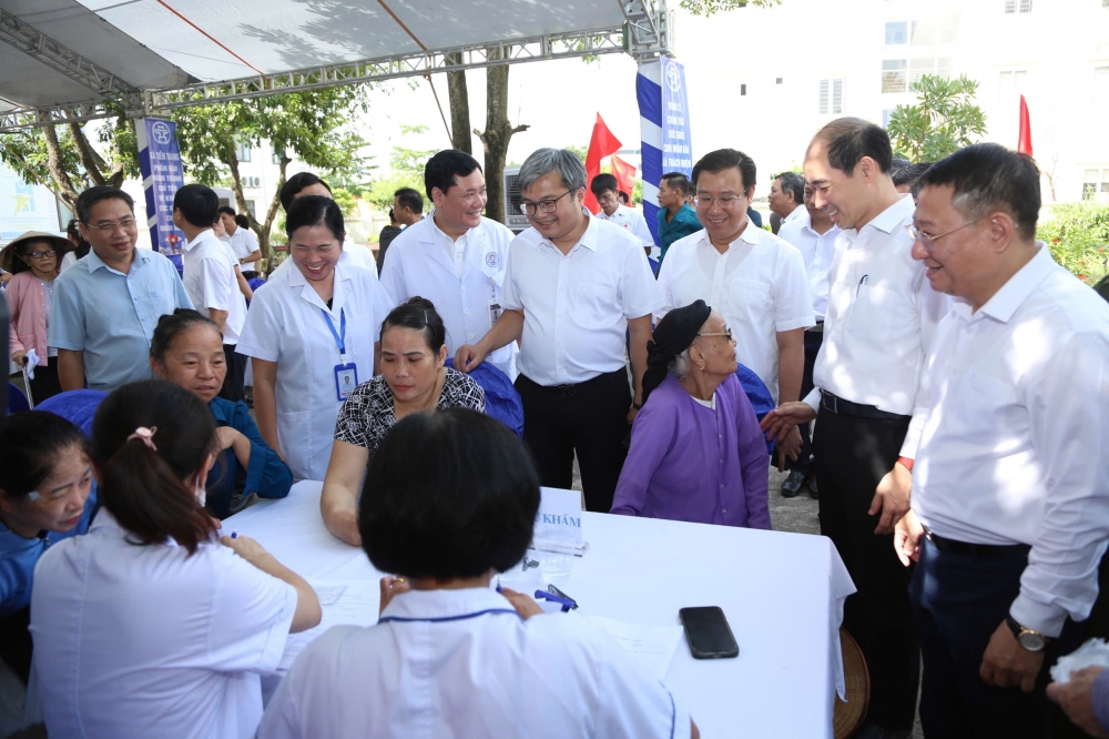 Hàng chục nghìn người dân xã Tiến Thắng được khám sức khỏe miễn phí