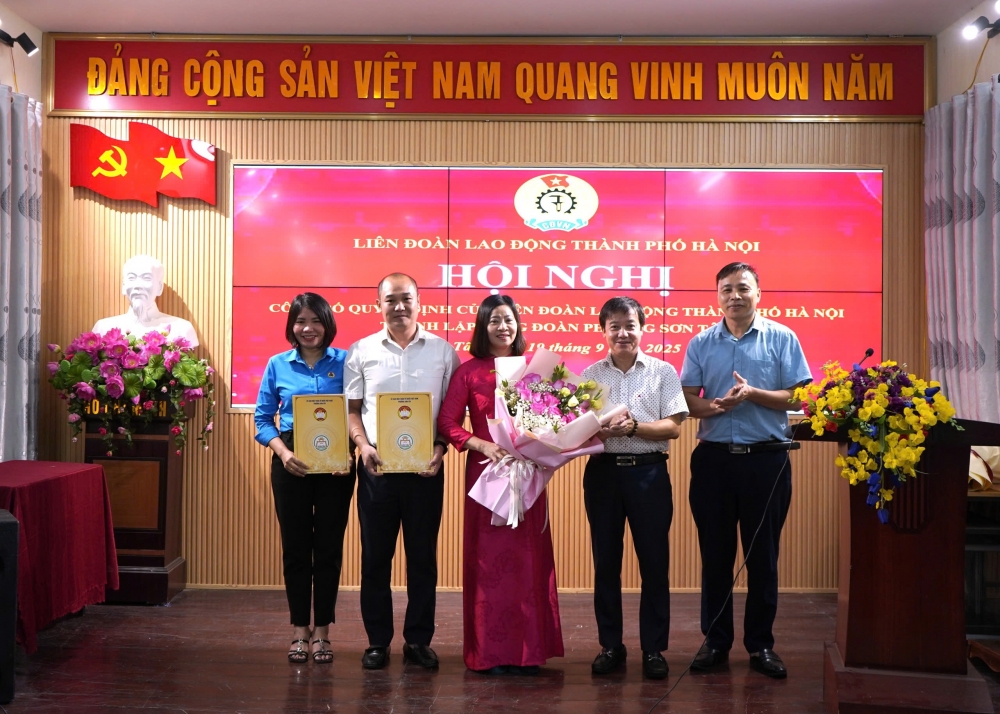 Sơn Tây công bố quyết định thành lập Công đoàn phường