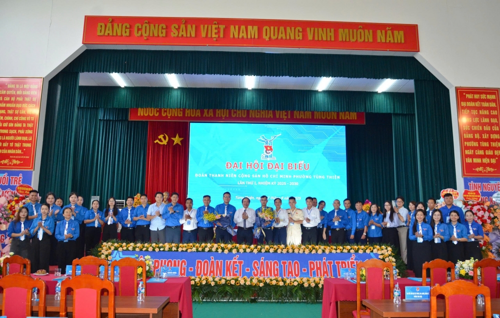 Phát triển toàn diện thanh niên Tùng Thiện về trí tuệ, thể chất, văn hóa