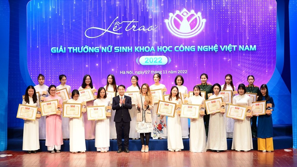 20 nữ sinh nhận giải thưởng Khoa học công nghệ Việt Nam năm 2023