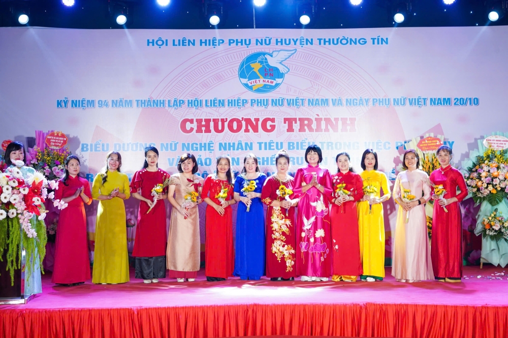 Huyện Thường Tín vinh danh nữ nghệ nhân tiêu biểu