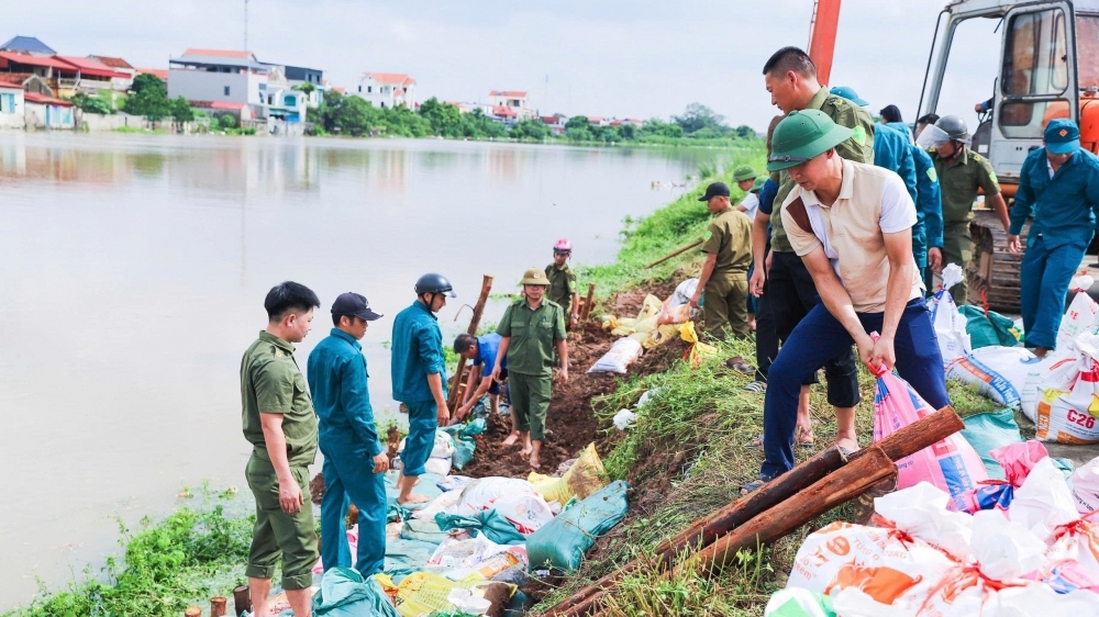 Khắc phục sự cố đê sông Nhuệ, bảo đảm an toàn cho Nhân dân
