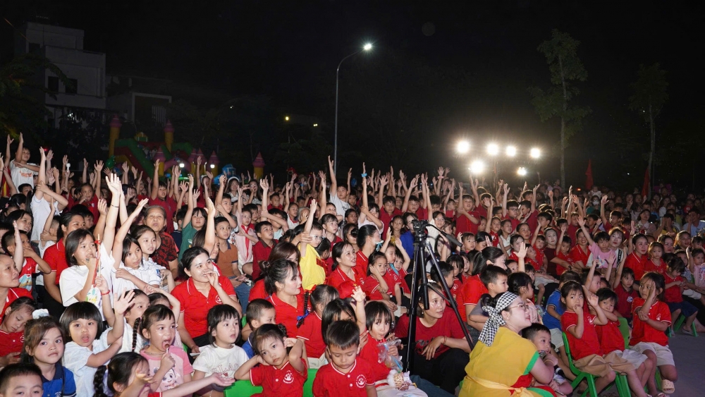 Thiếu nhi xã Yên Lãng tưng bừng đón Trung thu