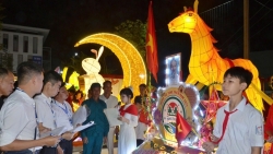 Thiếu nhi phường Tùng Thiện rạng rỡ đón Trung thu