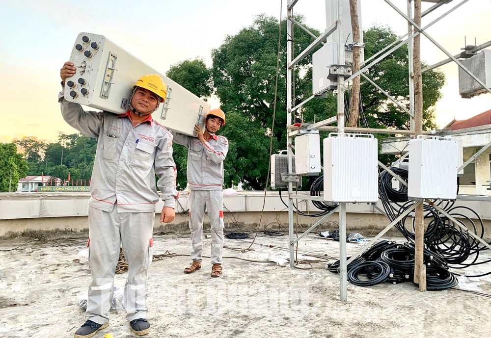 Hà Nội yêu cầu đảm bảo an toàn hệ thống thông tin liên lạc trong và sau bão Matmo