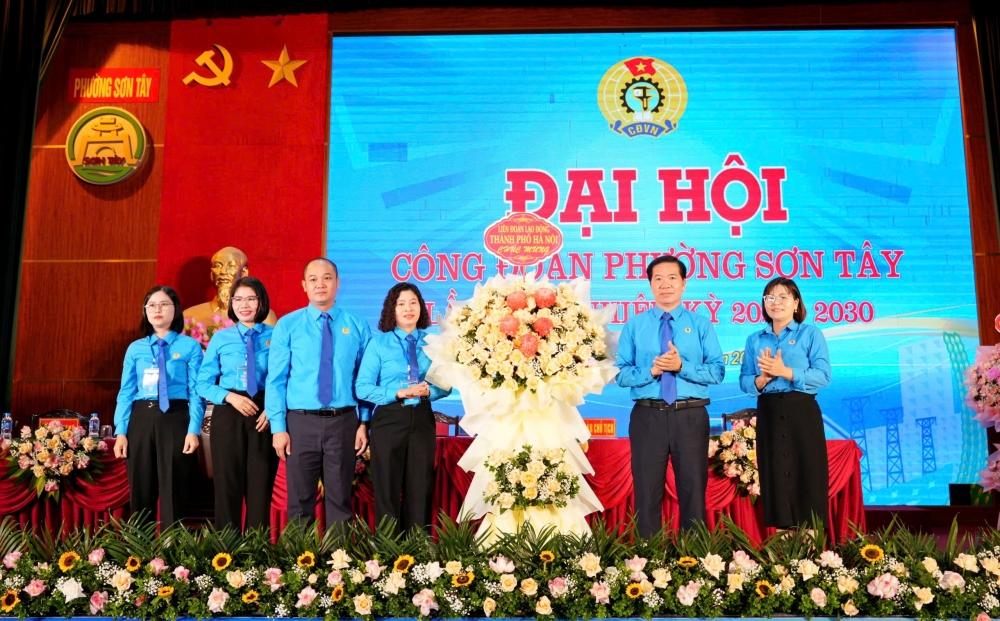 đồng chí: Nguyễn Huy Khánh – Phó Chủ tịch LĐLĐ TP Hà Nội,