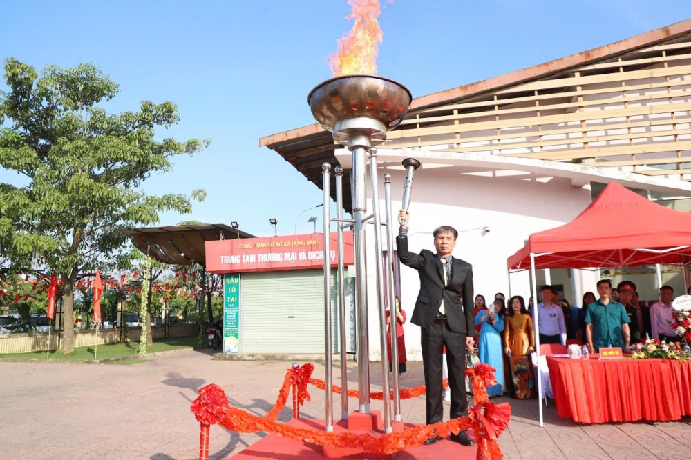 Đại hội thể dục thể thao xã Hồng Vân thắp sáng ngọn lửa đoàn kết Đại hội thể dục thể thao xã Hồng Vân thắp sáng ngọn lửa đoàn kết