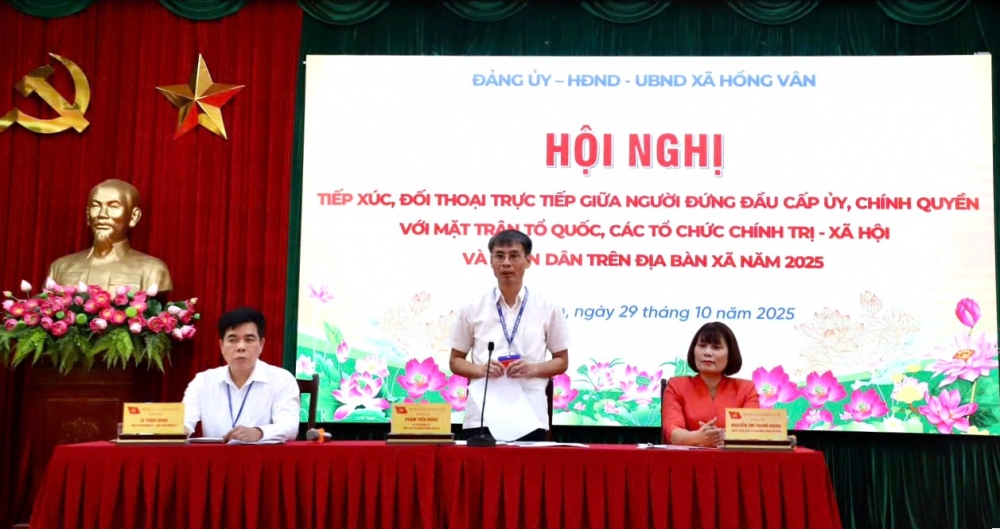 Xã Hồng Vân tiếp xúc, đối thoại trực tiếp giữa người đứng đầu với Nhân dân