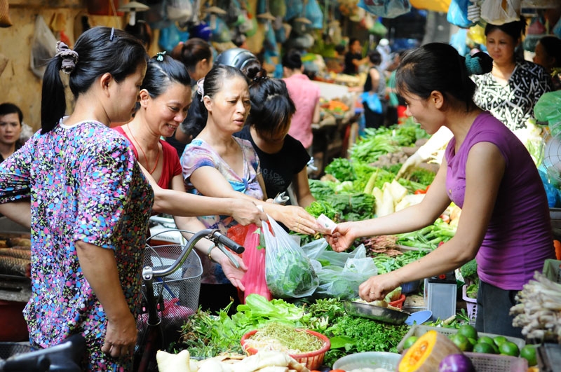 Các chuyên gia nhận định, chợ truyền thống vẫn còn nhiều lợi thế cạnh tranh