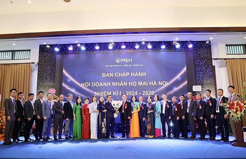 Ban Chấp hành Hội doanh nhân họ Mai Hà Nội nhiệm kỳ 2024-2029 ra mắt Đại hội.