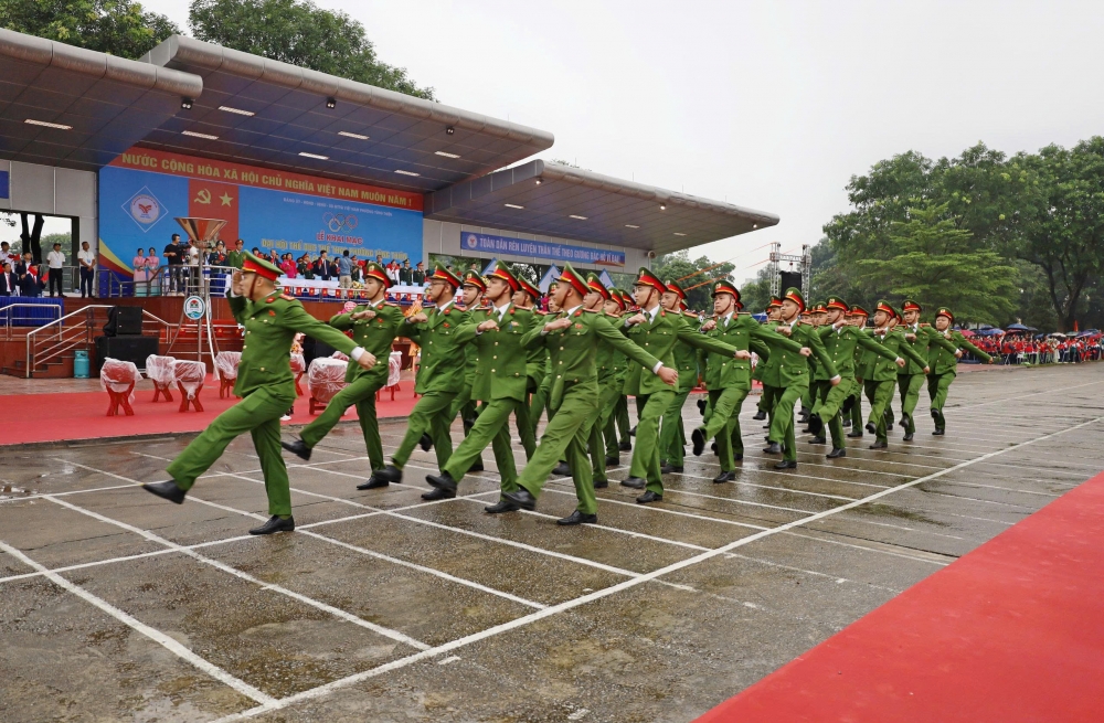 Quân và dân phường Tùng Thiện chung ý chí thể dục, thể thao