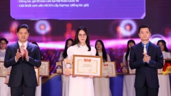 hanh trinh toa sang cua nu sinh bach khoa yeu cong nghe