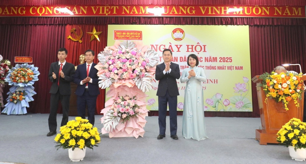 Trưởng Ban Tổ chức Thành ủy Hà Minh Hải dự ngày hội đoàn kết tại xã Mê Linh