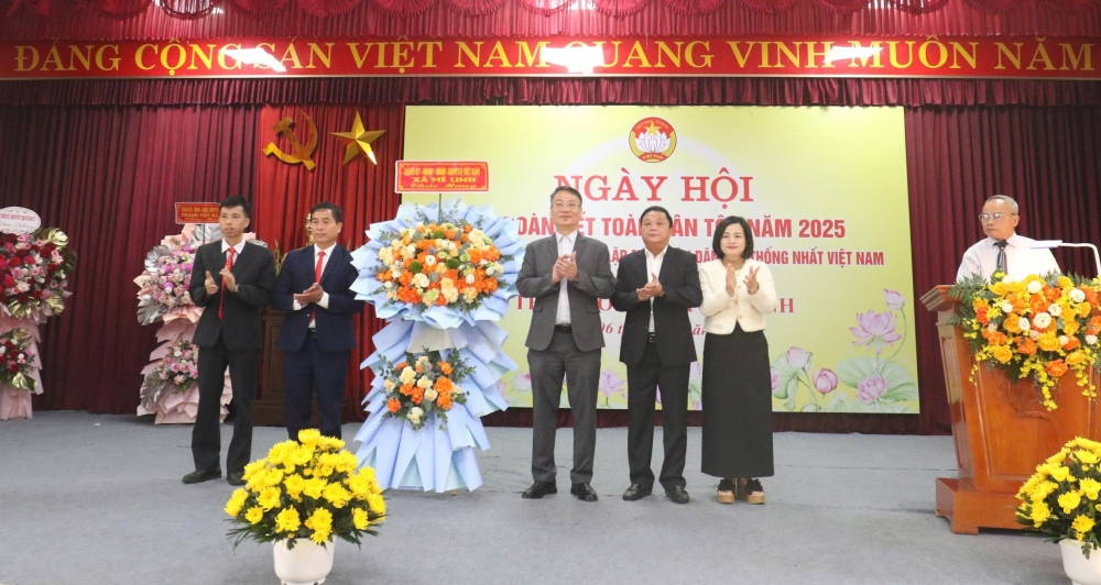 Trưởng Ban Tổ chức Thành ủy Hà Minh Hải dự ngày hội đoàn kết tại xã Mê Linh