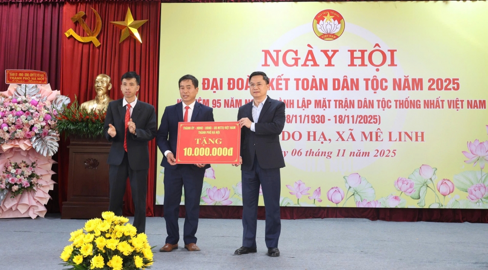 Trưởng Ban Tổ chức Thành ủy Hà Minh Hải dự ngày hội đoàn kết tại xã Mê Linh