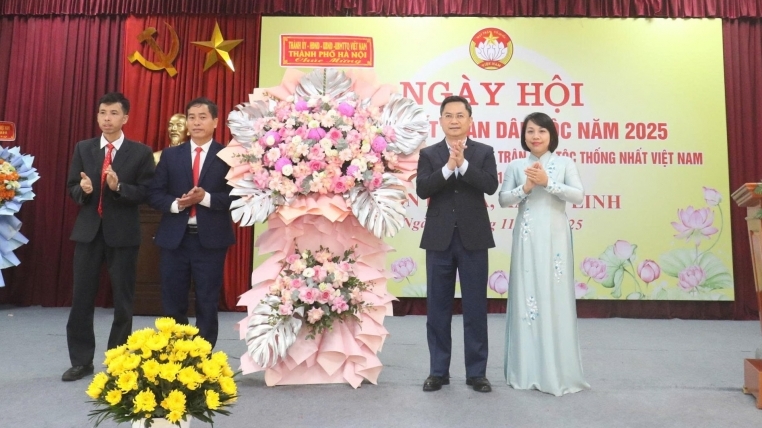 Trưởng Ban Tổ chức Thành ủy Hà Minh Hải dự ngày hội đoàn kết tại xã Mê Linh