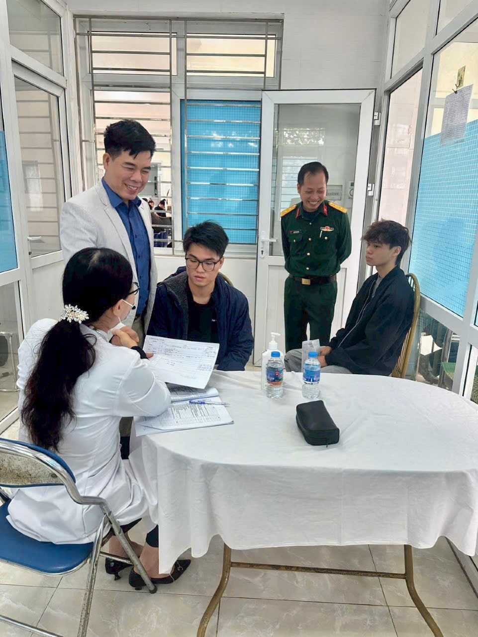 Xã Hồng Vân hoàn thành khám sơ tuyển sức khỏe quân sự