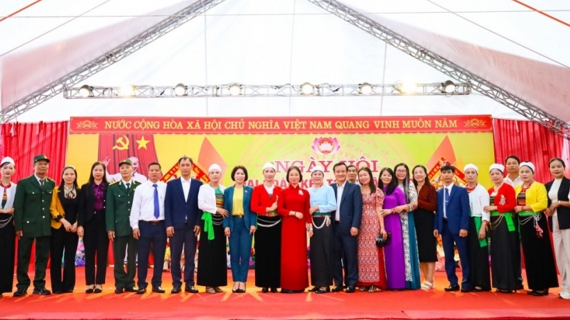 Đồng chí Phạm Thị Thanh Mai dự Ngày hội Đại đoàn kết toàn dân tộc tại xã Suối Hai