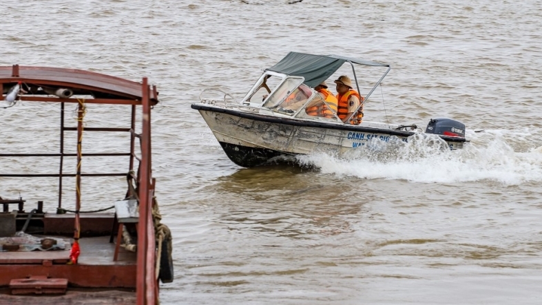 Hà Nội xử lý nhiều bến bãi không phép trên tuyến thủy nội địa