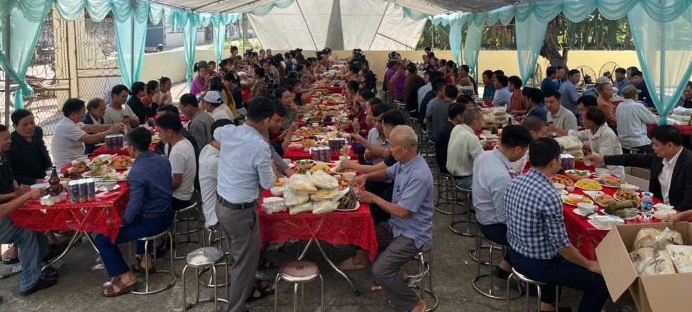 Rộn ràng ngày hội đoàn kết tại xã đảo Minh Châu