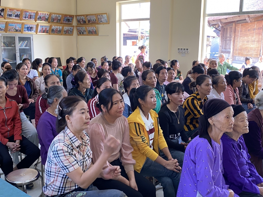 Rộn ràng ngày hội đoàn kết tại xã đảo Minh Châu