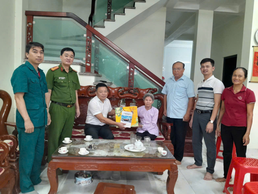 Những mảnh đời thắm lại nhờ sự nâng niu của Mặt trận