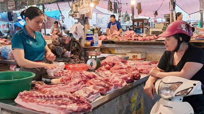 Chợ dân sinh chuyển mình trong hành trình giải tỏa “chợ cóc, chợ tạm”