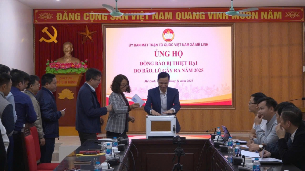 Cán bộ, Nhân dân xã Mê Linh chung tay hướng về miền Trung 