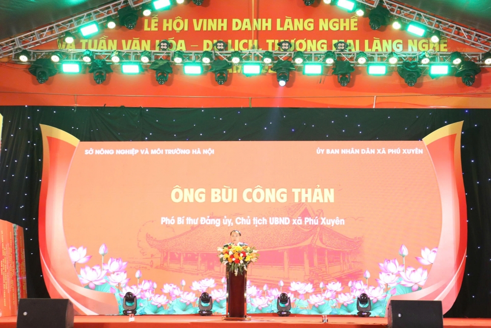 Xã Phú Xuyên (Hà Nội) tưng bừng khai mạc Lễ hội vinh danh làng nghề