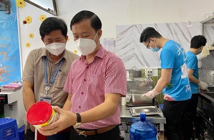 Hà Nội: Phát hiện hơn 1.400 cơ sở vi phạm an toàn thực phẩm trong năm 2022
