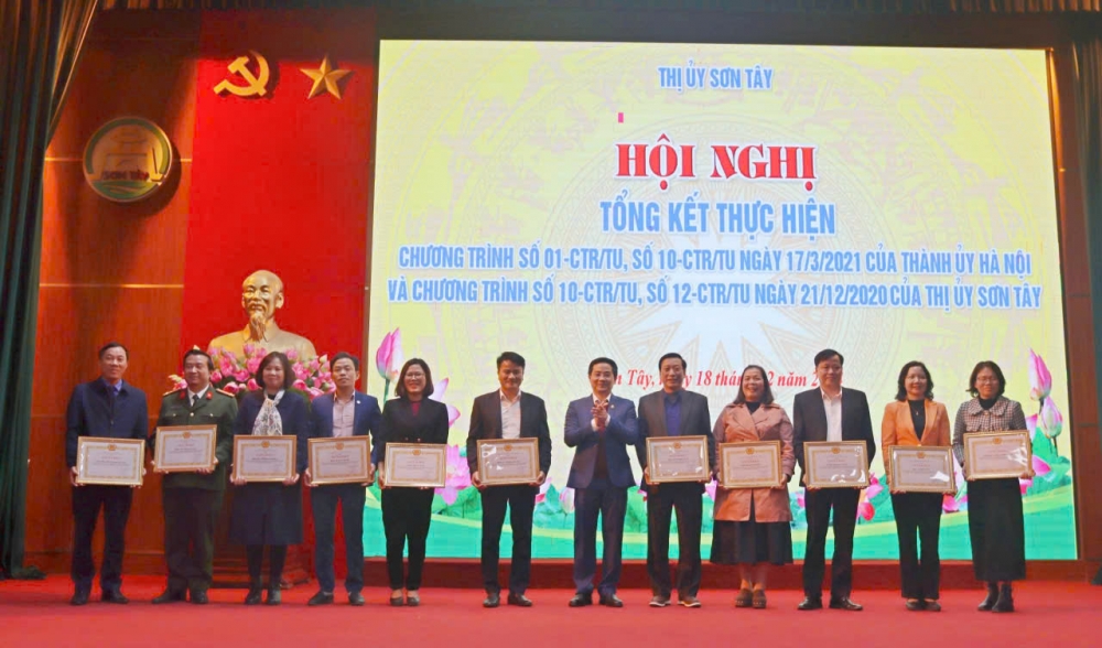 Sơn Tây tăng cường công tác xây dựng, chỉnh đốn Đảng