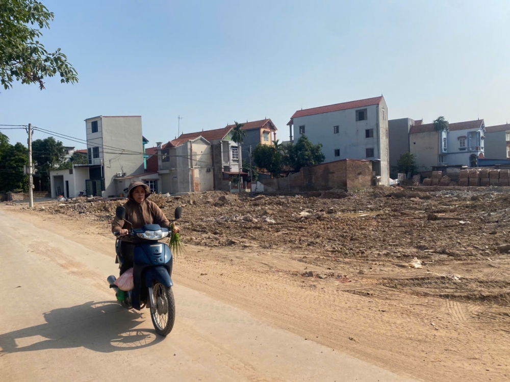 Dự kiến xã Quang Minh sẽ hoàn thành bàn giao mặt bằng cho dự án xây dựng đường Vành đai 4 vào ngày 10/12/2025. Dự kiến xã Quang Minh sẽ hoàn thành bàn giao mặt bằng cho dự án xây dựng đường Vành đai 4 vào ngày 10/12/2025.