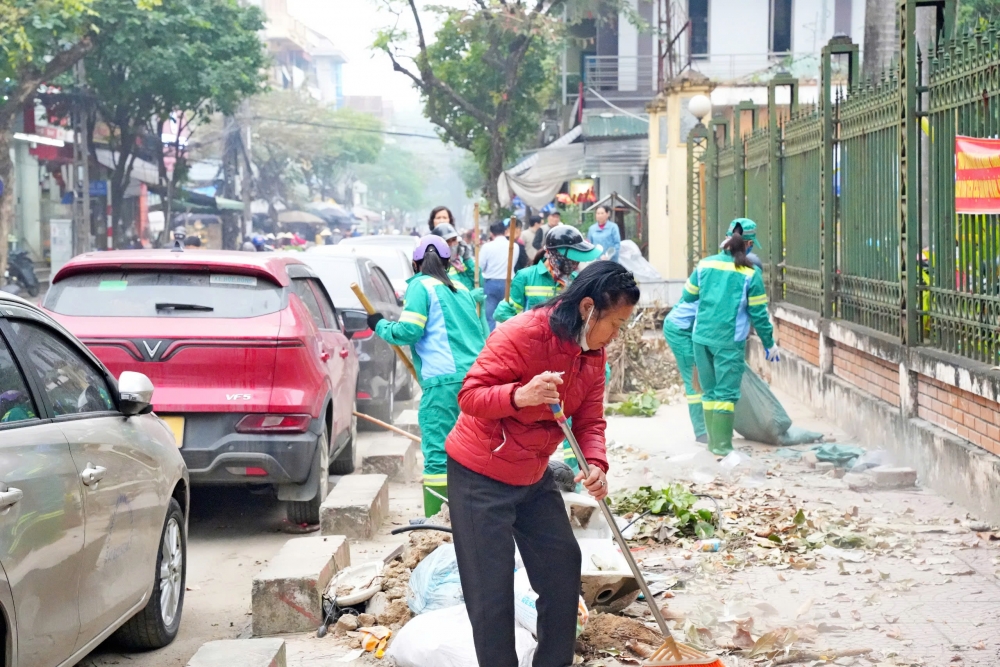 Dọn dẹp vệ sinh tại các tuyến phố Dọn dẹp vệ sinh tại các tuyến phố