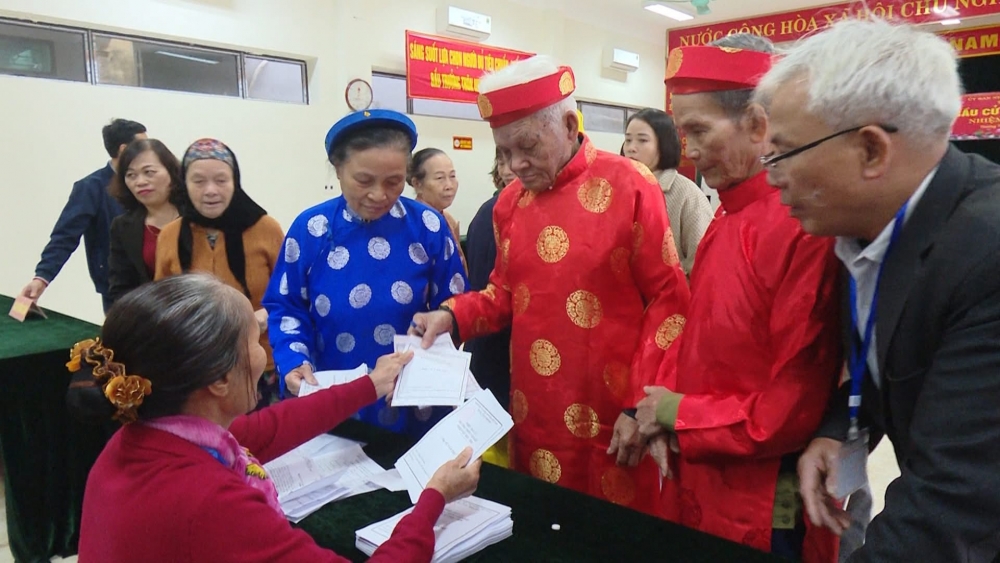 Xã Thường Tín rộn ràng trong ngày bầu cử trưởng thôn Xã Thường Tín rộn ràng trong ngày bầu cử trưởng thôn